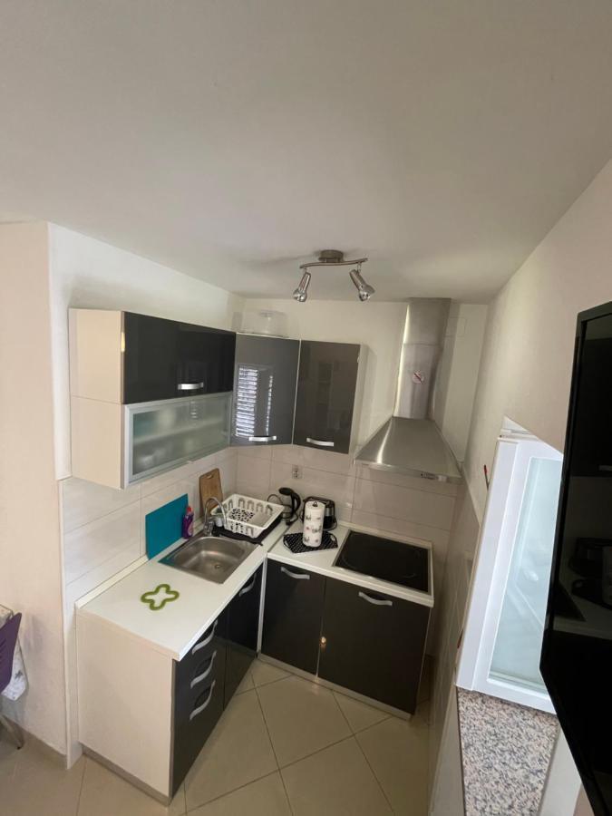 Studio Apartment Klaric Vis Zewnętrze zdjęcie